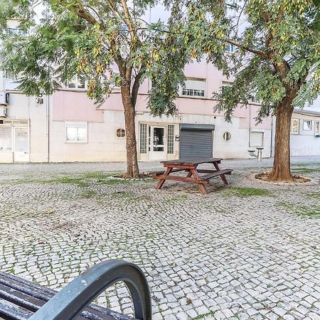 Vita Portucale ! Moscavide Casa Branca W/ Terrace Lisboa Exteriör bild