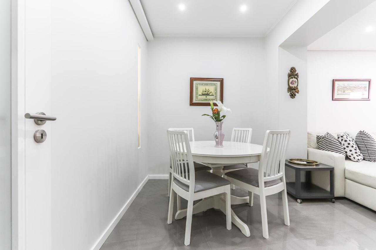 Vita Portucale ! Moscavide Casa Branca W/ Terrace Lisboa Exteriör bild