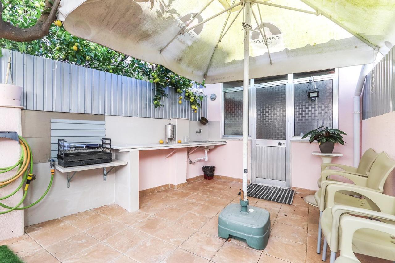 Vita Portucale ! Moscavide Casa Branca W/ Terrace Lisboa Exteriör bild